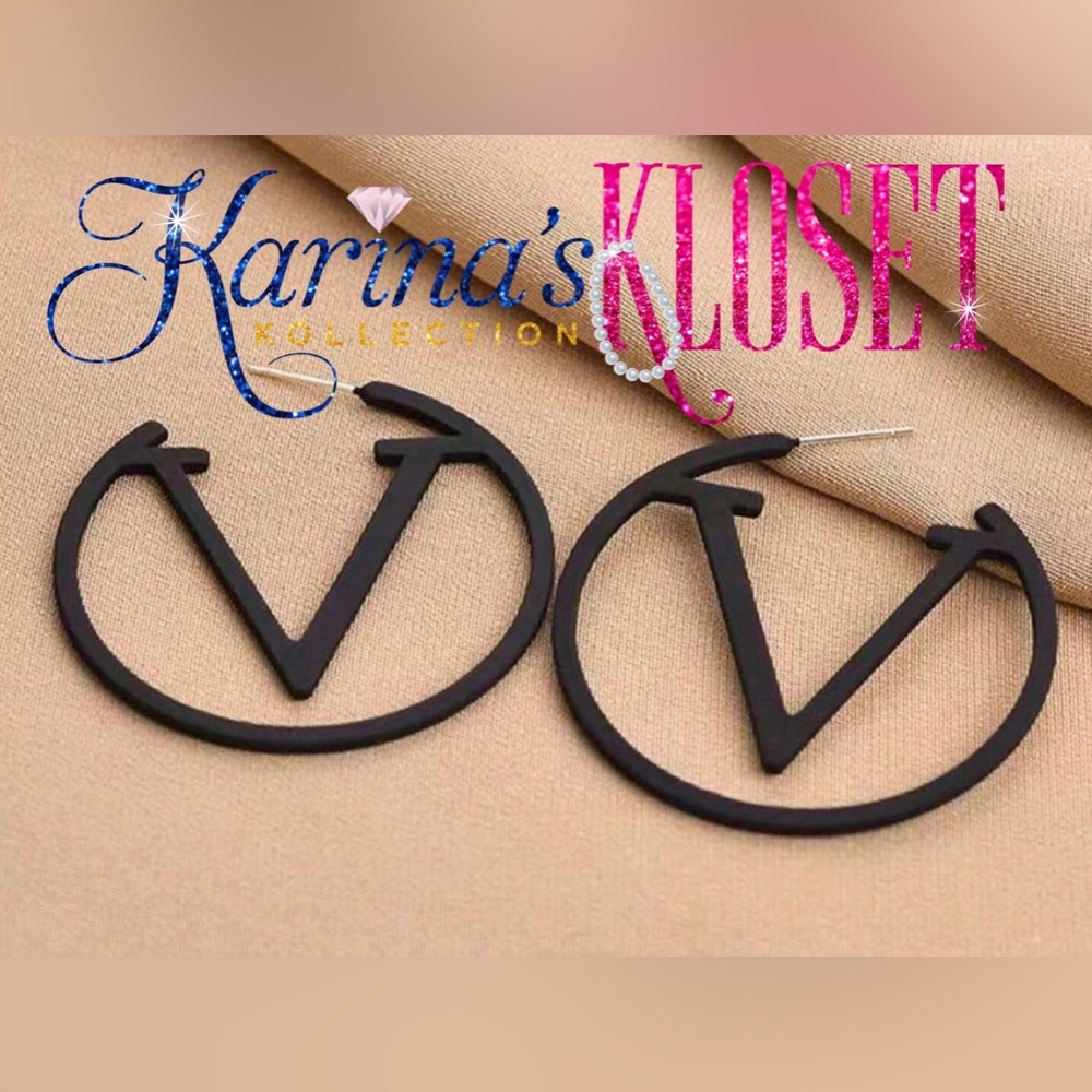 🎀Victorious V Earrings, Black V Hoop Earrings, V Earrings, Letter V, Designer